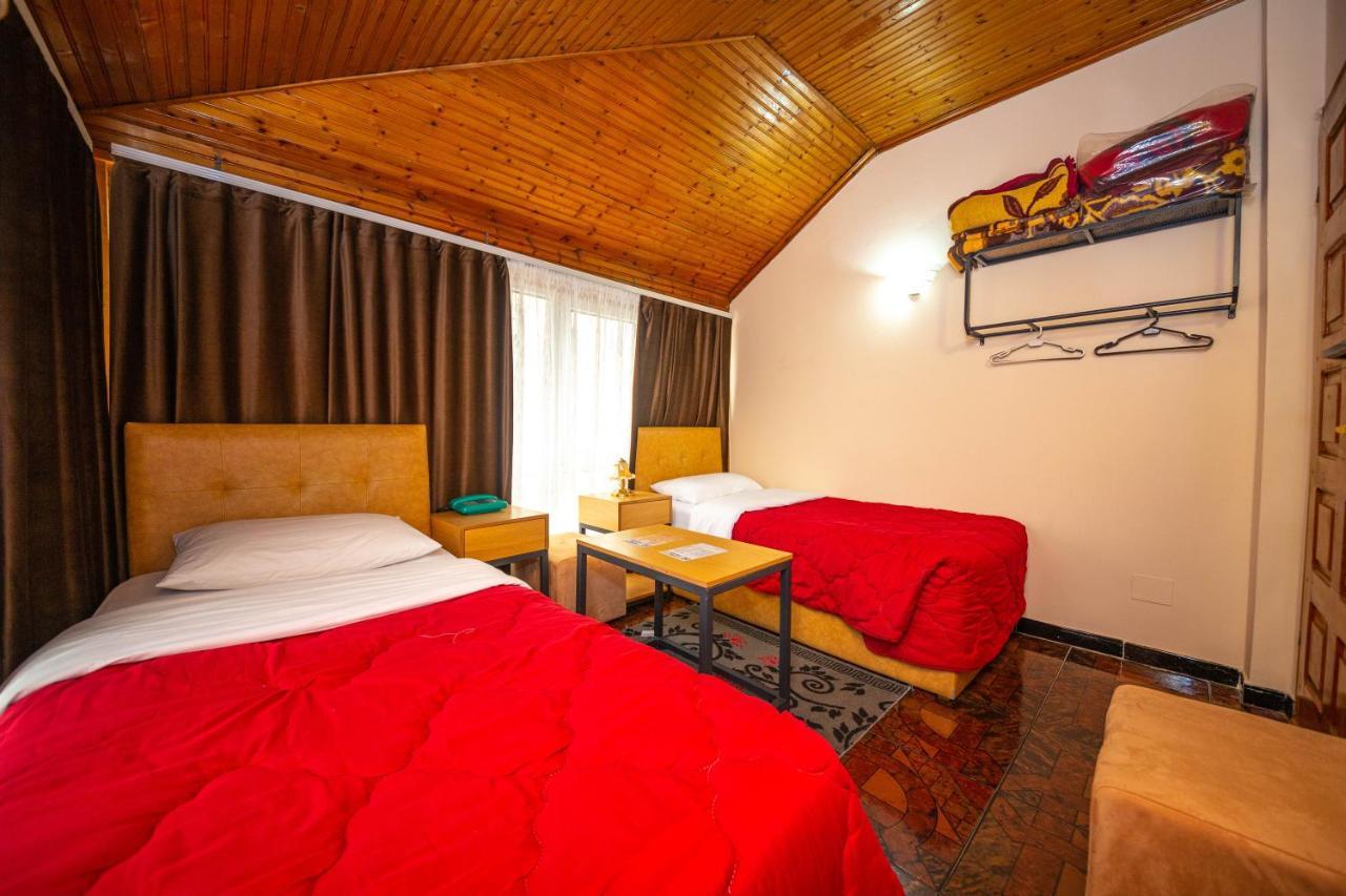 Hotel Pik Loti Тирана Екстериор снимка