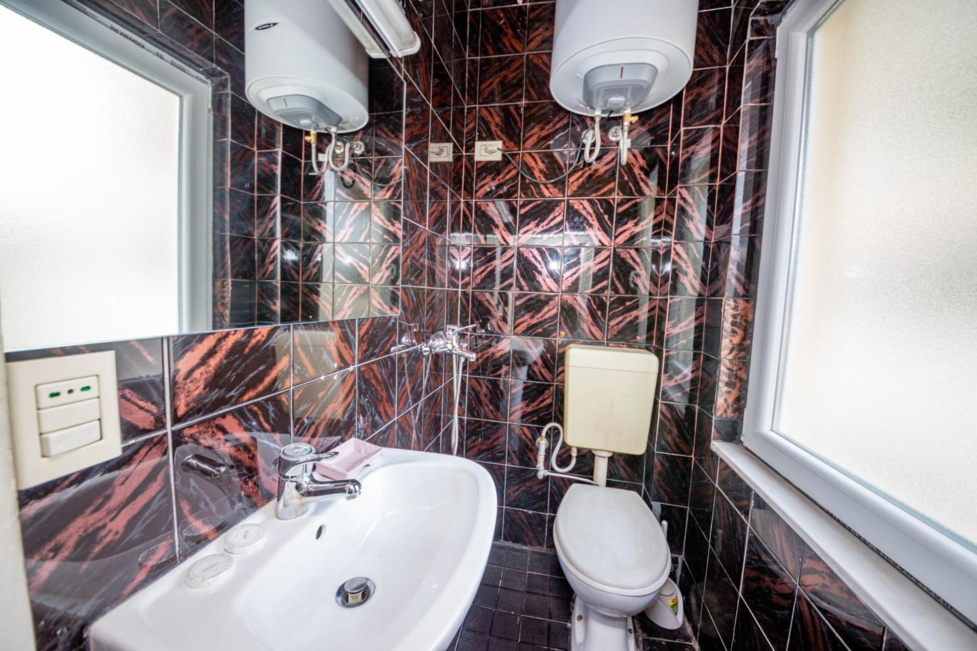 Hotel Pik Loti Тирана Стая снимка