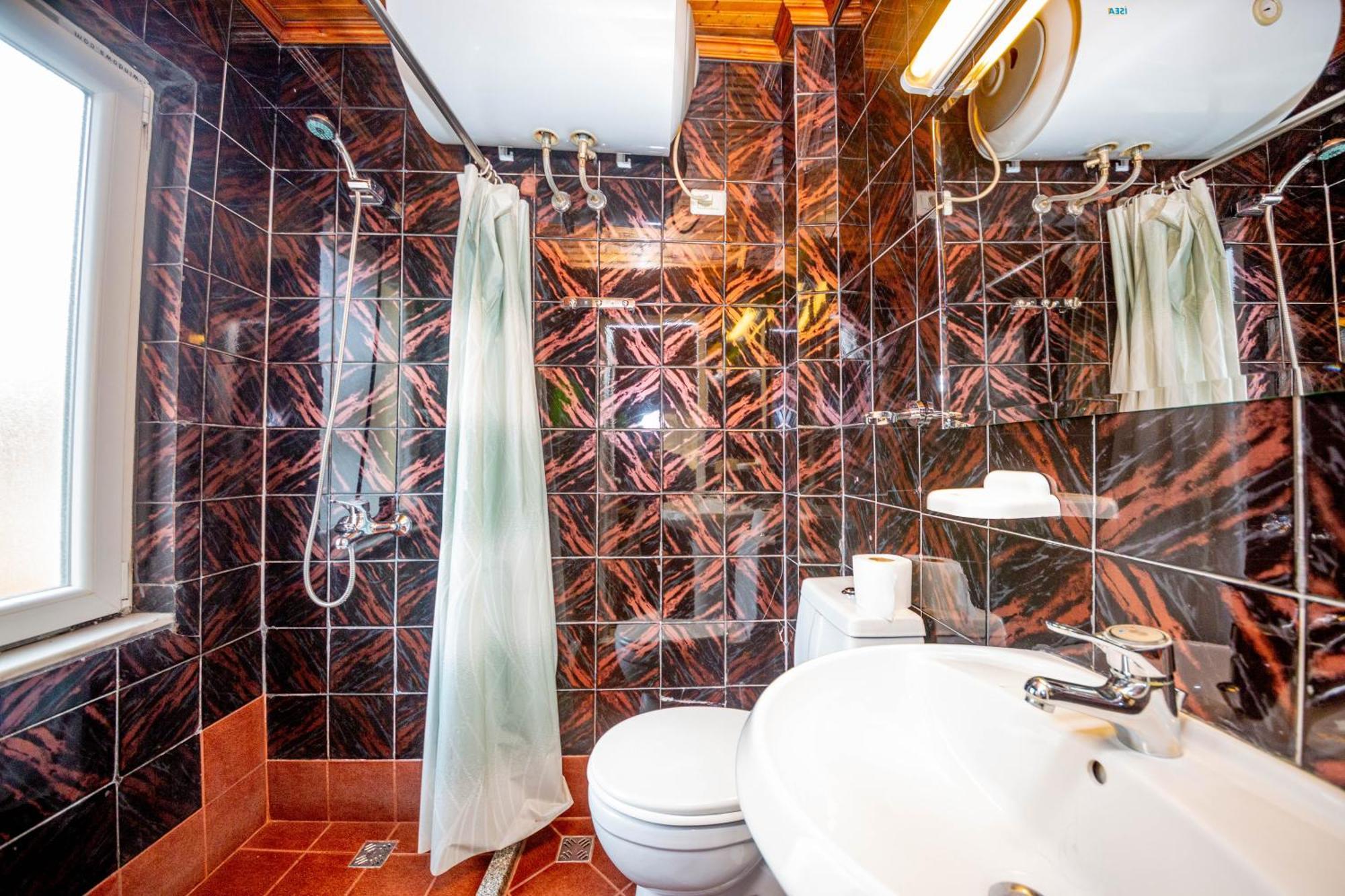 Hotel Pik Loti Тирана Стая снимка