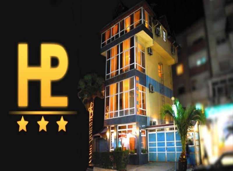 Hotel Pik Loti Тирана Екстериор снимка